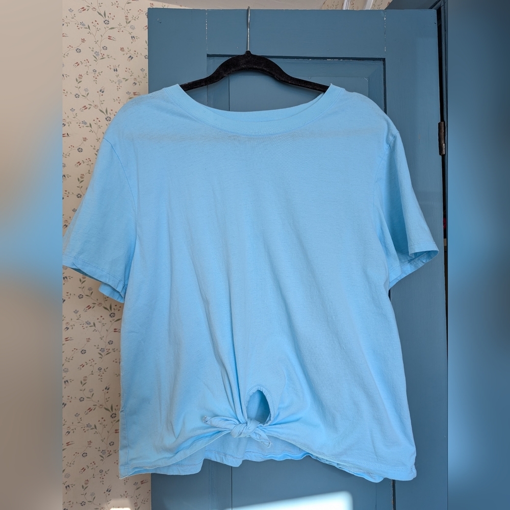💙 Ivory Ella T shirt Sky Ice Blue Front Knot Tee Boho Clean Girl Normcore